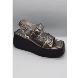 24 sandalias nuevas