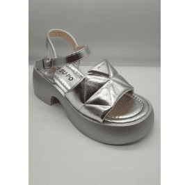 24 sandalias nuevas